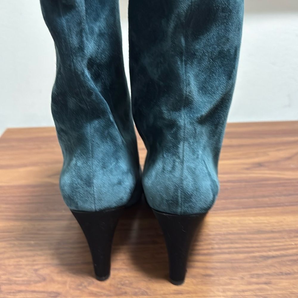 Chanel 2017 Gabrielle Coco Satin Suede Mid Calf Boots. Size 38. Green/Black. - Picture 2 of 13